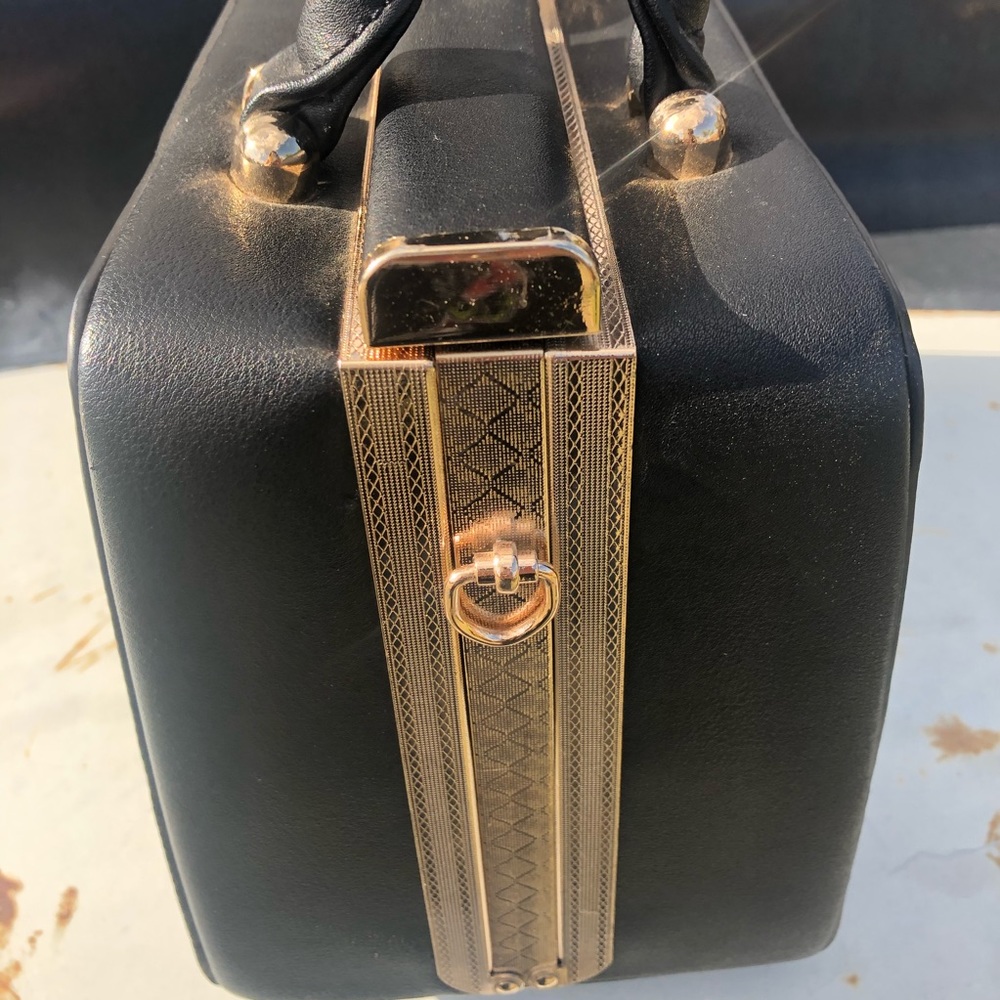 {???} Black Rhinestone Kiss Lock Frame Purse - Picture 2 of 5